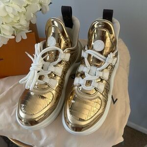 Louis Vuitton LV Brand New Archlight Gold Leather trainers